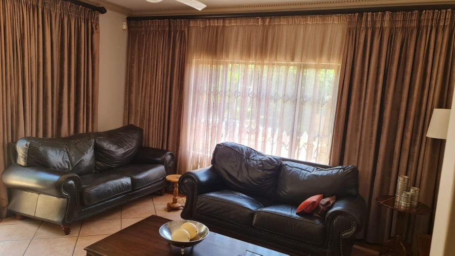 3 Bedroom Property for Sale in Safari Gardens North West